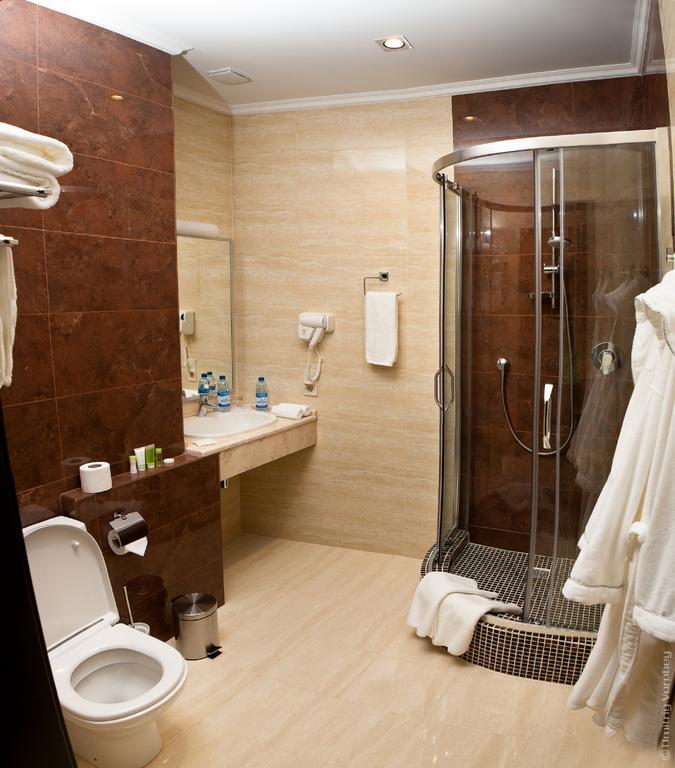 Kiroff Hotel Kharkov Phòng bức ảnh