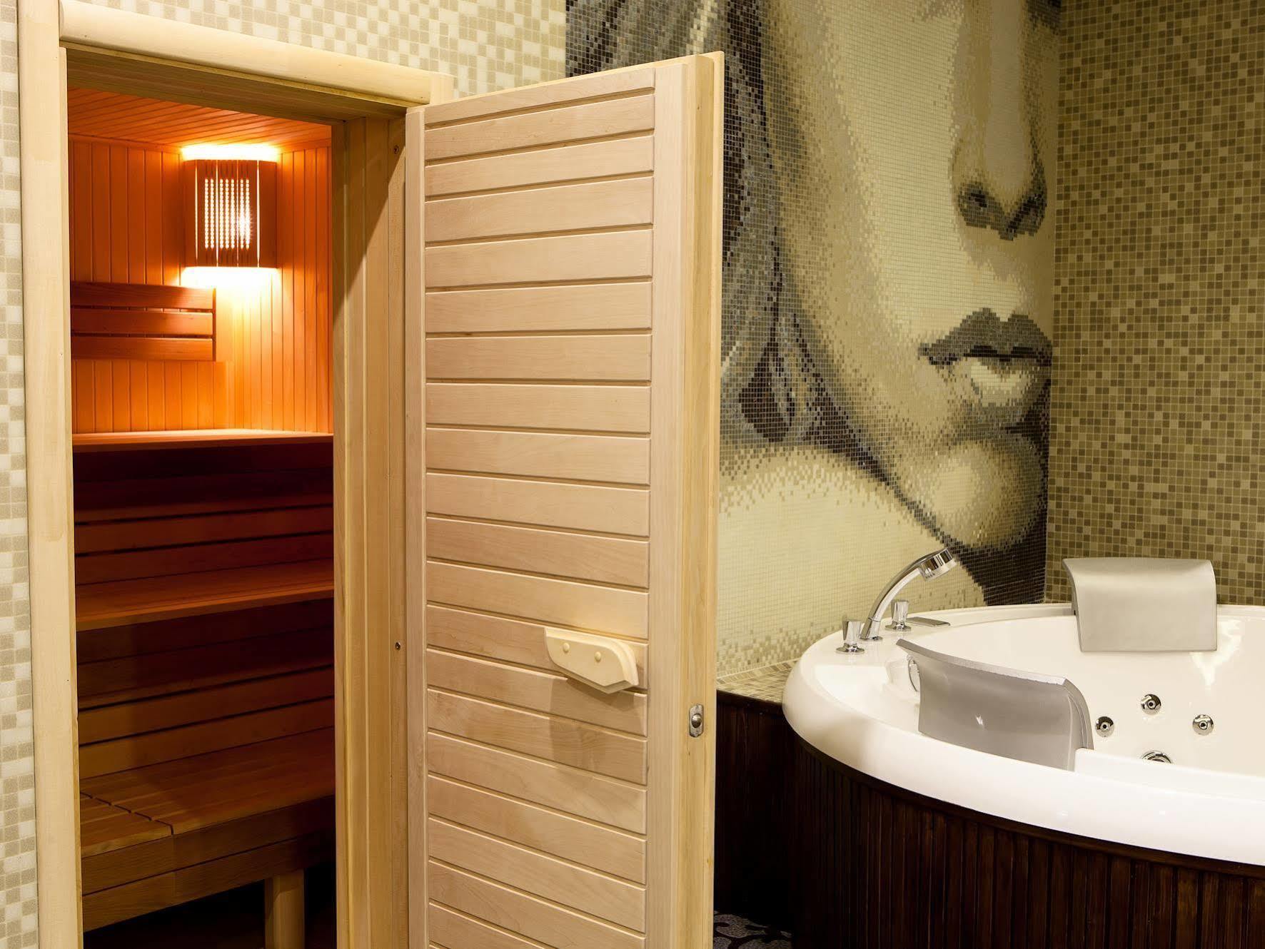 Kiroff Hotel Kharkov Ngoại thất bức ảnh
