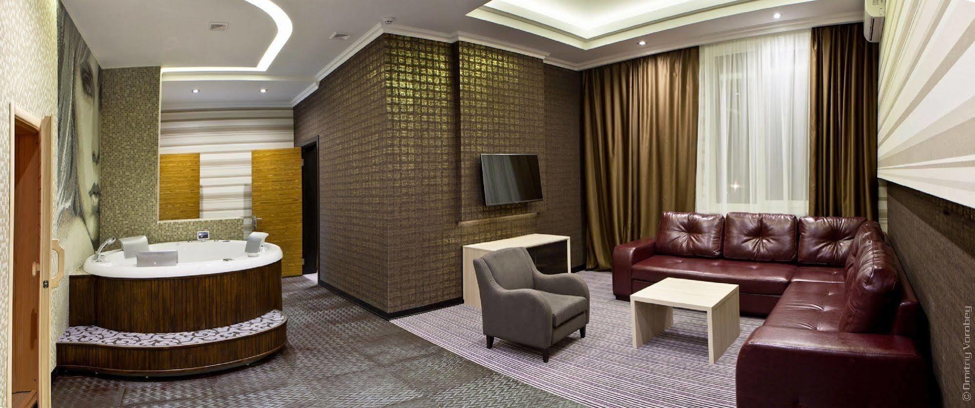 Kiroff Hotel Kharkov Ngoại thất bức ảnh